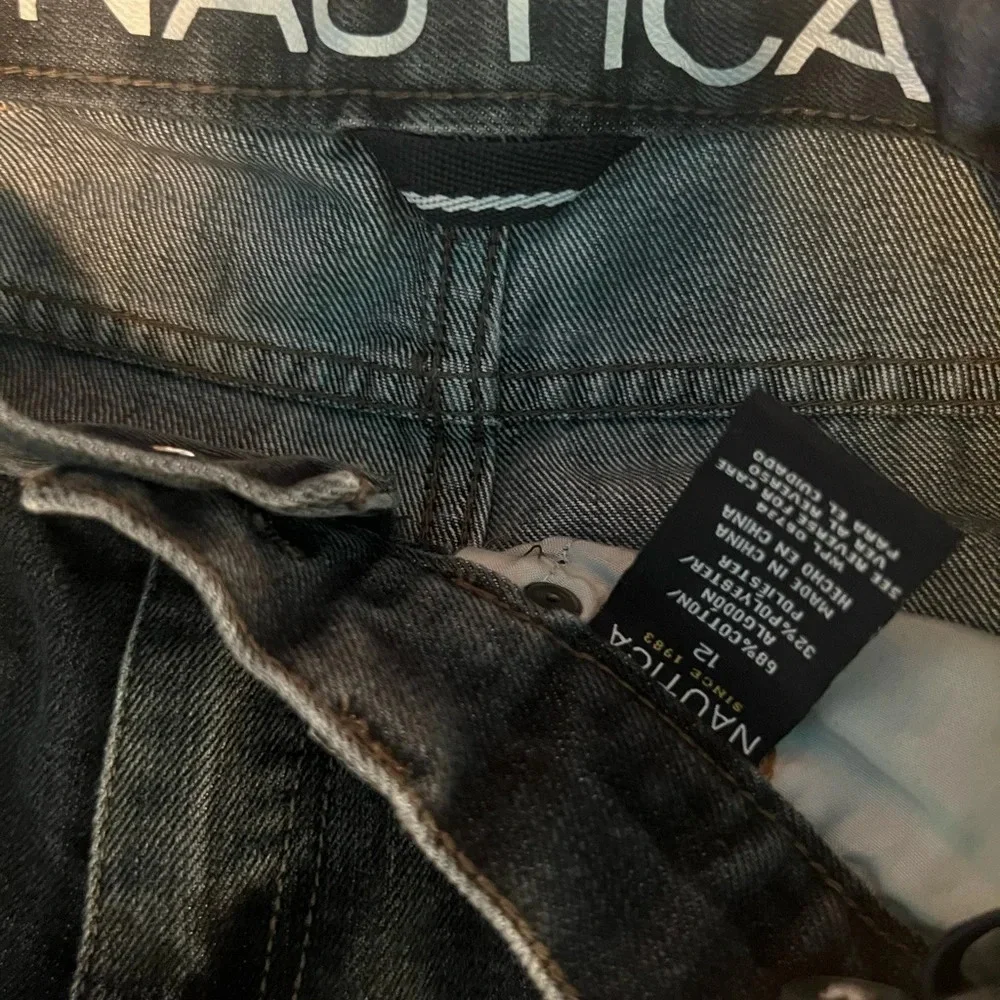 Nautica, 12 straight leg , regular cut jean, zipper front‎ closure W=26”, L=36”
